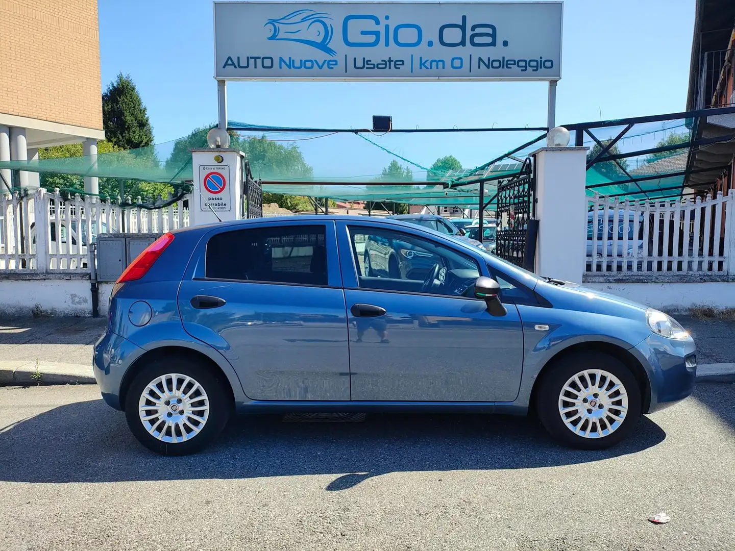 Fiat Punto FIAT PUNTO 1.2 70CV LOUNGE KM 77000-2018 Gris - 1