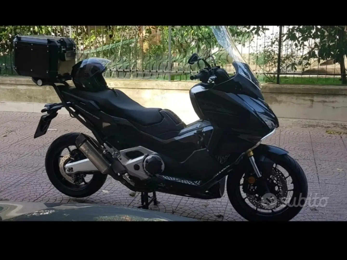 Honda Forza 750 Negru - 2