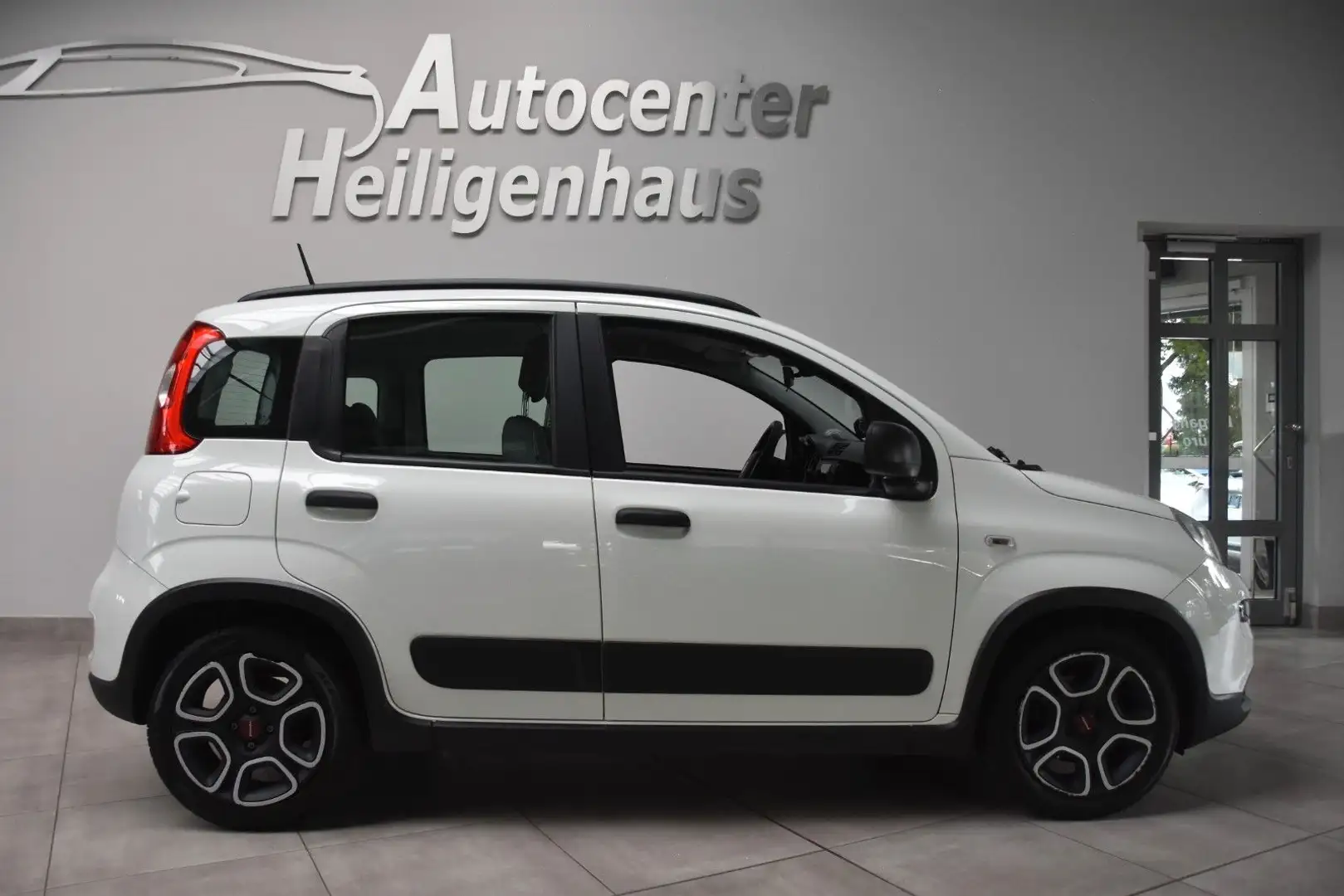 Fiat Panda City Life Hybrid Klima DAB UConnect PDC Weiß - 2