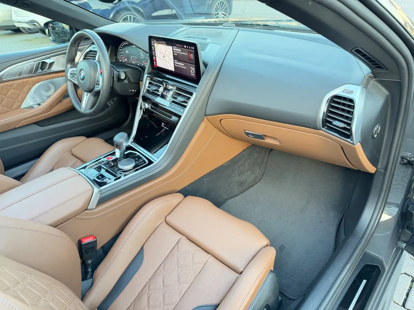 BMW M8 *Cabrio*Competition*xDrive*B&W*360°ACC*HUD*DAB - 2