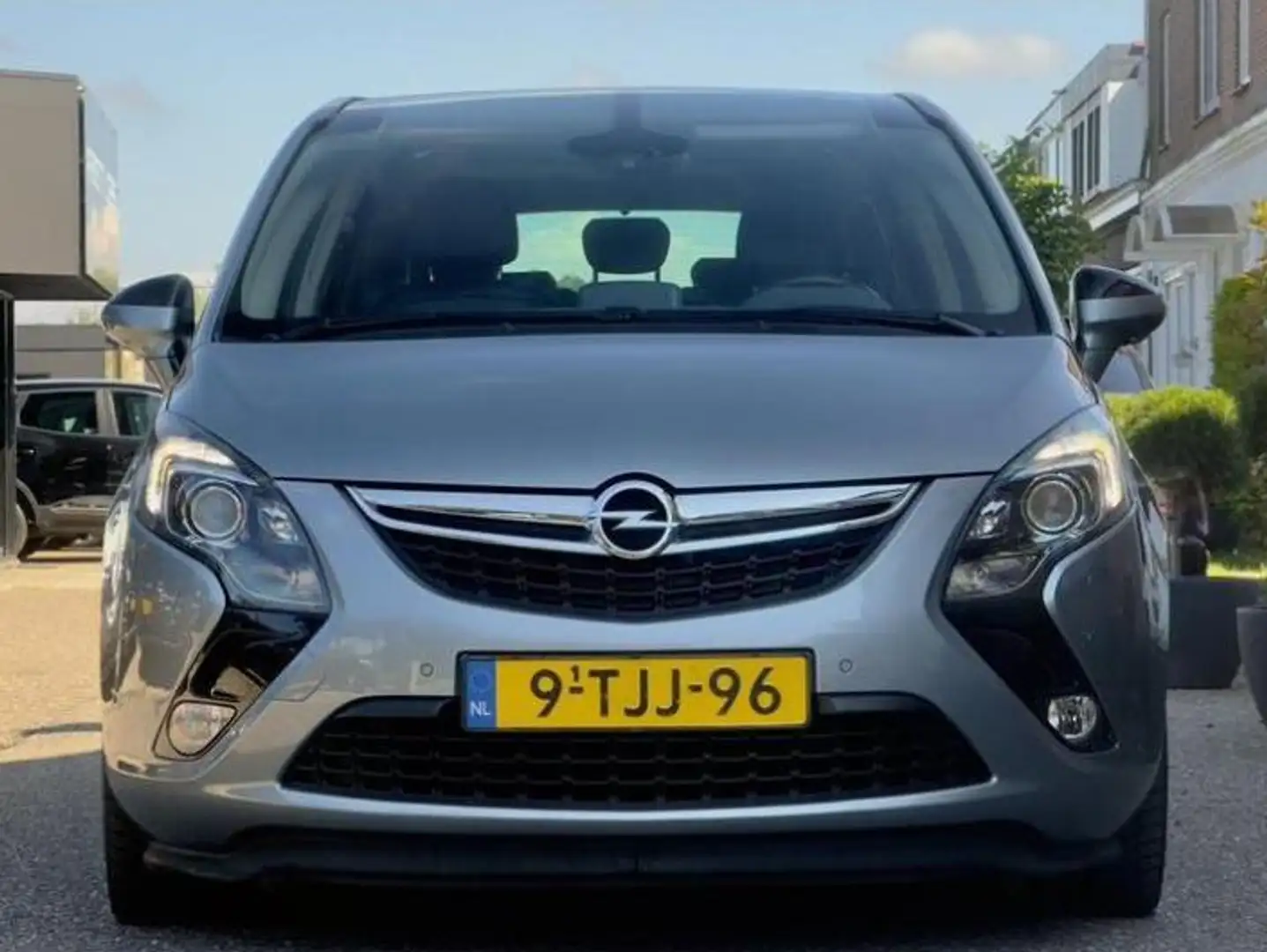 Opel Zafira Tourer Zafira Tourer 1.6 CDTI Cosmo 7p. Grijs - 1