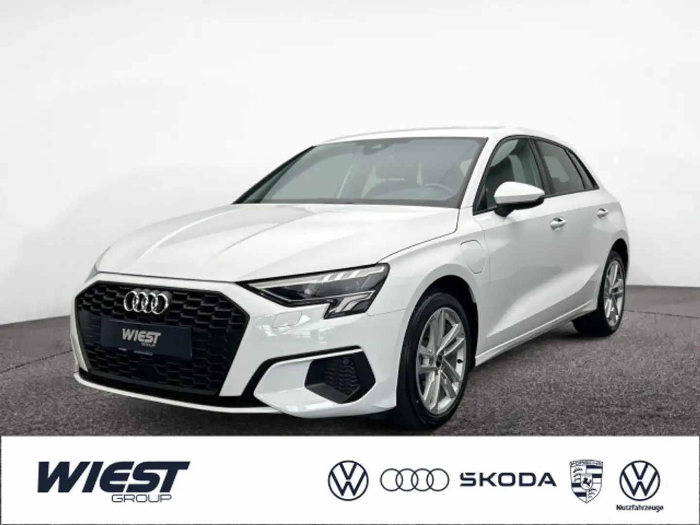 Audi A3 40 TFSI e S tronic, LED/KAM/NAVI/PD Blanco - 1