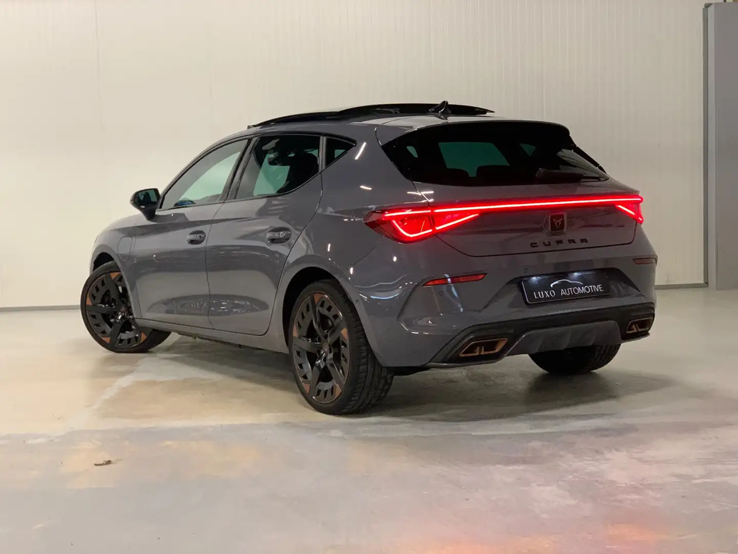 CUPRA Leon 1.4 e-Hybrid VZ Copper Edition | PANO | AMBIANCE | Grigio - 2