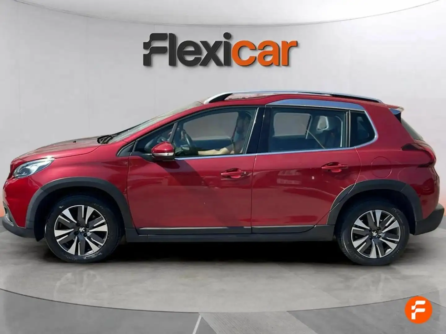 Peugeot 2008 Allure 1.2 PureTech 81KW (110CV) S&S Rood - 2