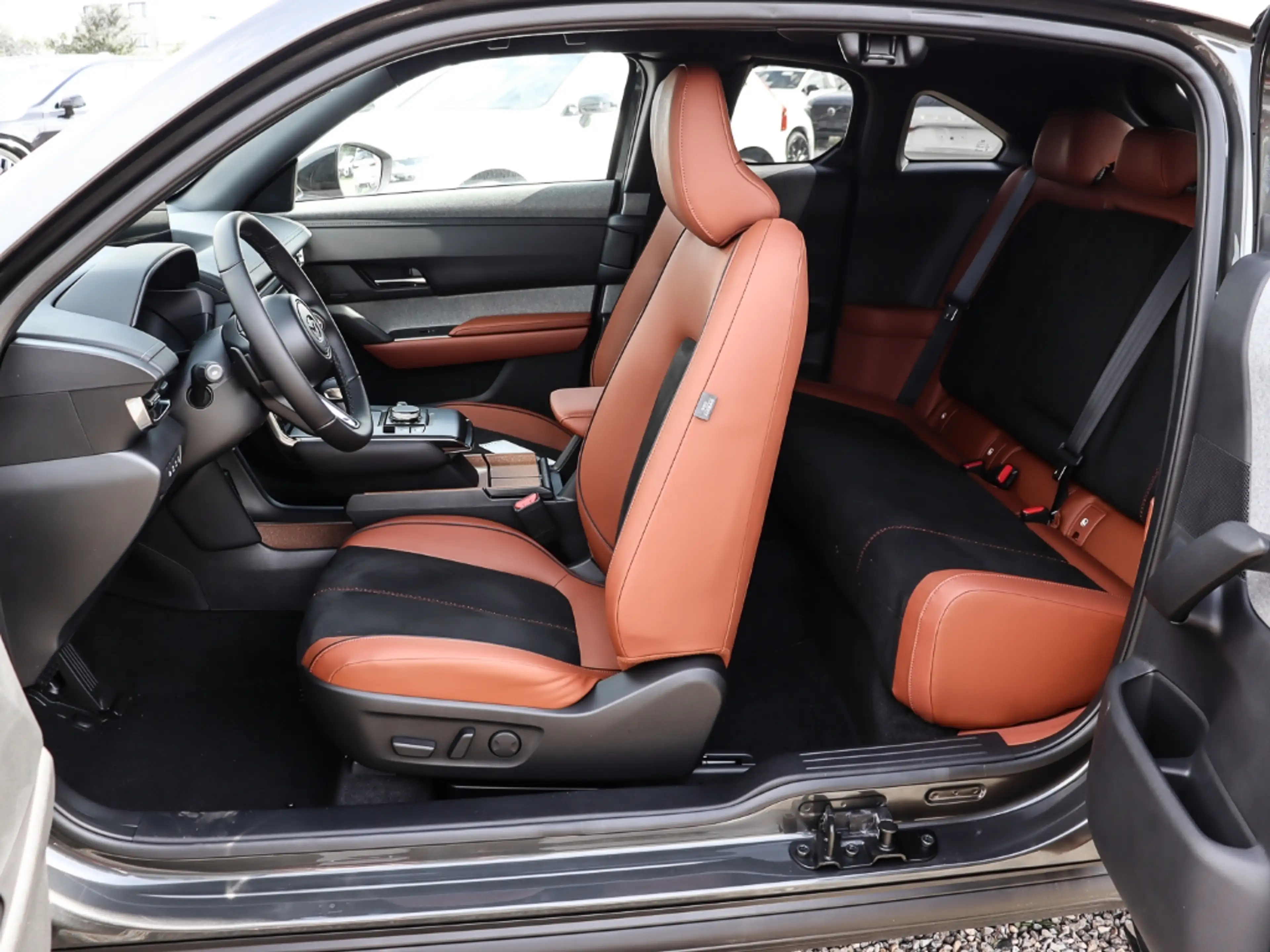 Mazda MX-30 Nagisa R-EV e-SKYACTIV EU6e — photo 10