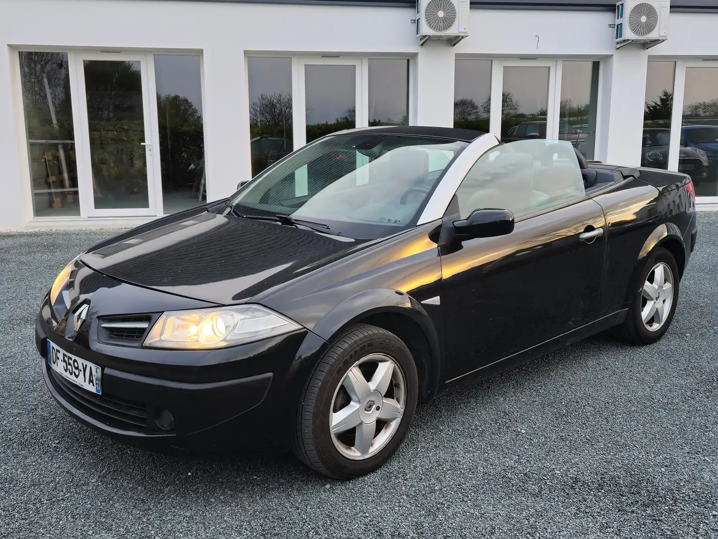 Renault Megane Mégane II CC 1.9 dCi 130 Authentique Noir - 1
