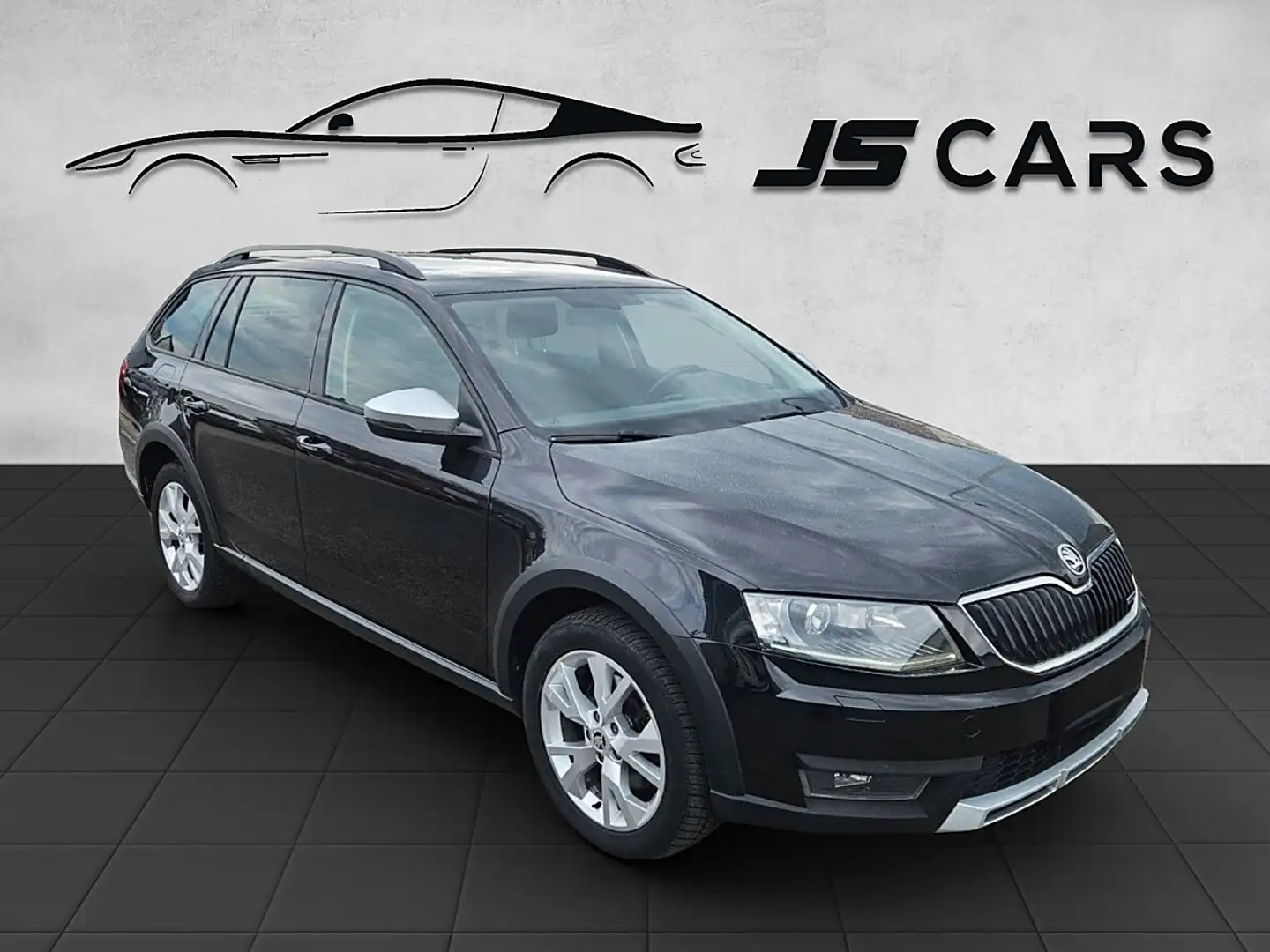 Skoda Octavia Combi 2,0 TDI 4x4 Scout DSG Schwarz - 2