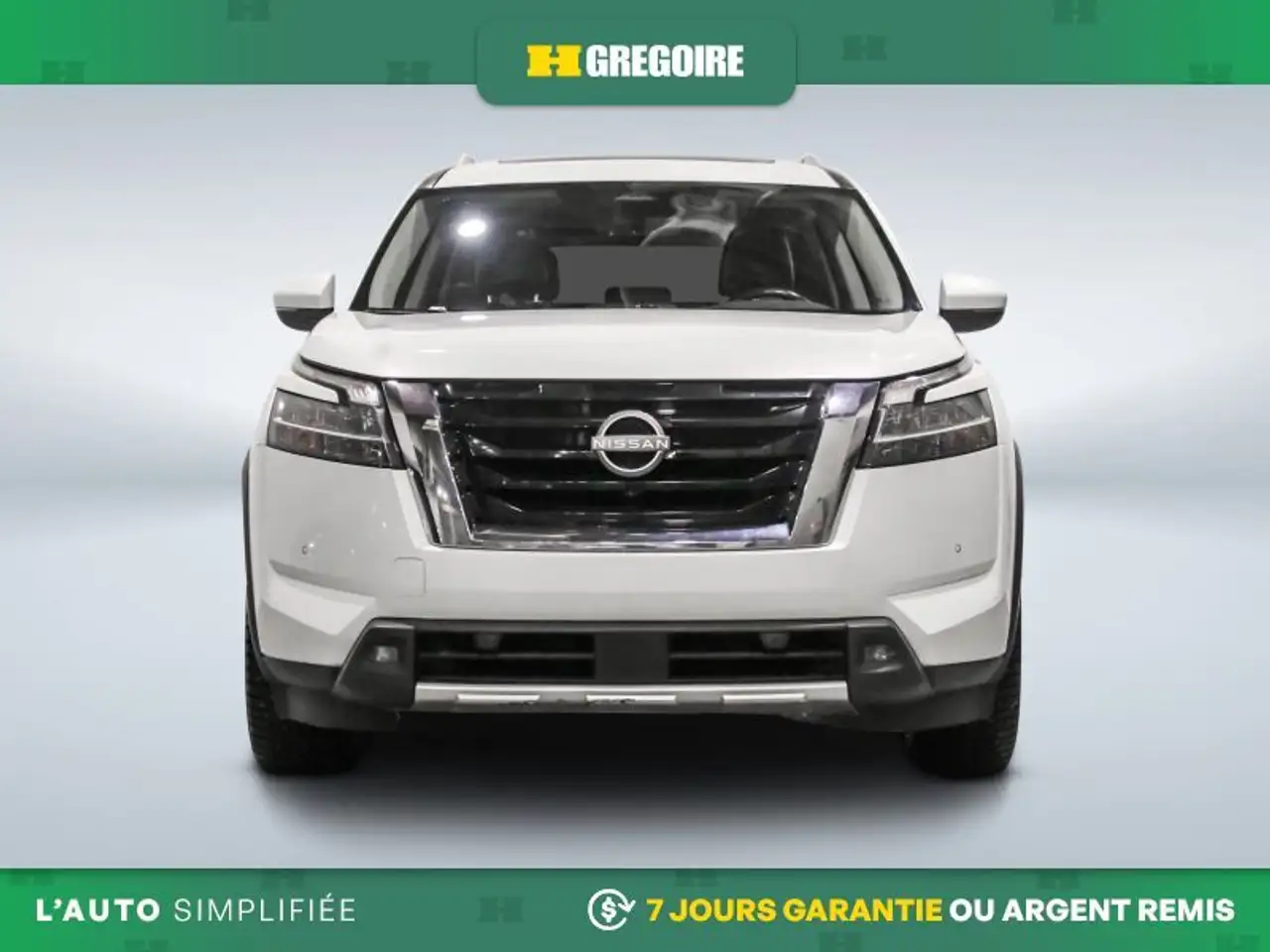 Nissan Pathfinder снимка Nissan Pathfinder