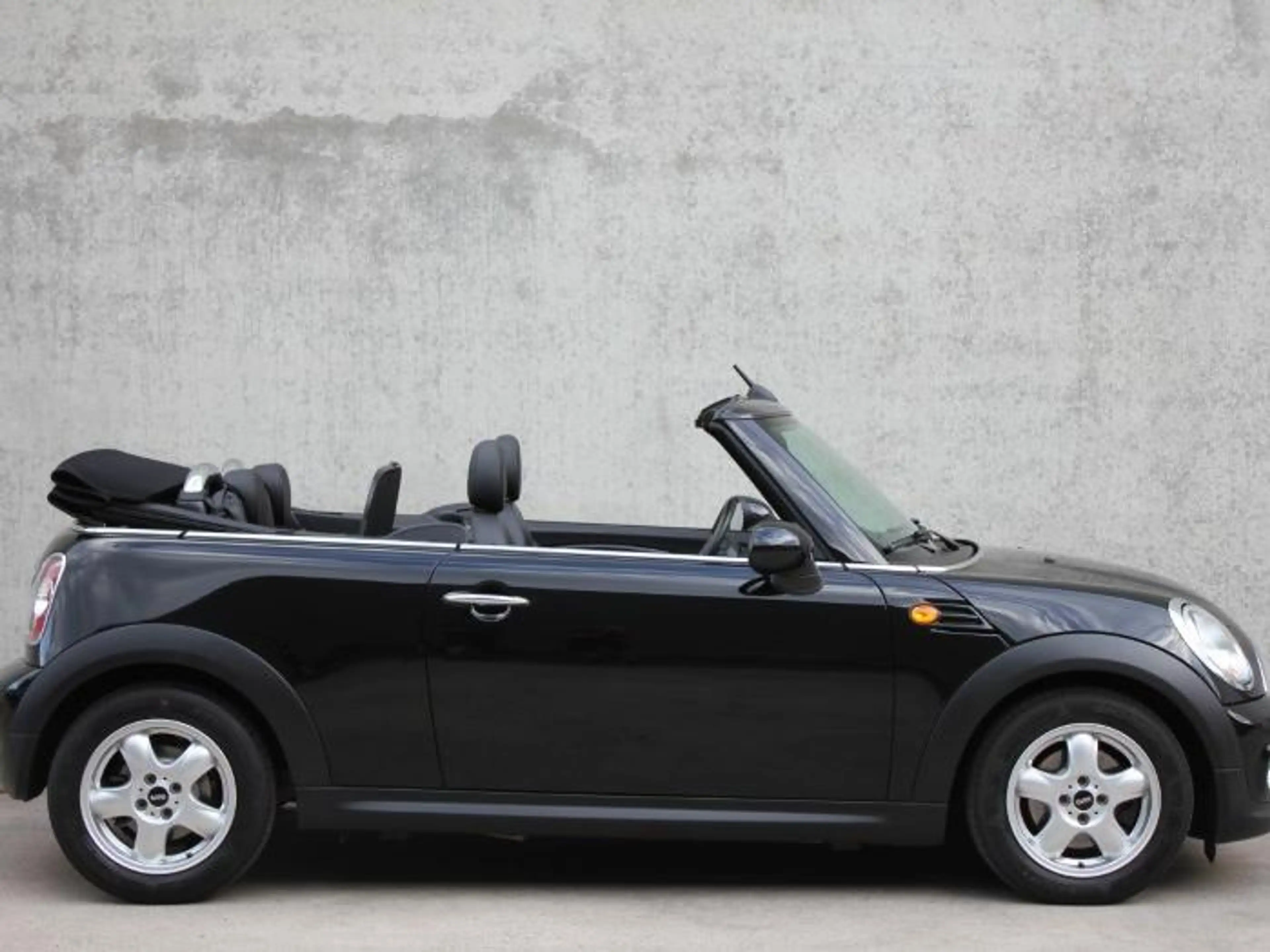 MINI One Cabrio Mini Cabriolet 1.6i One/ lage kilometers — photo 5