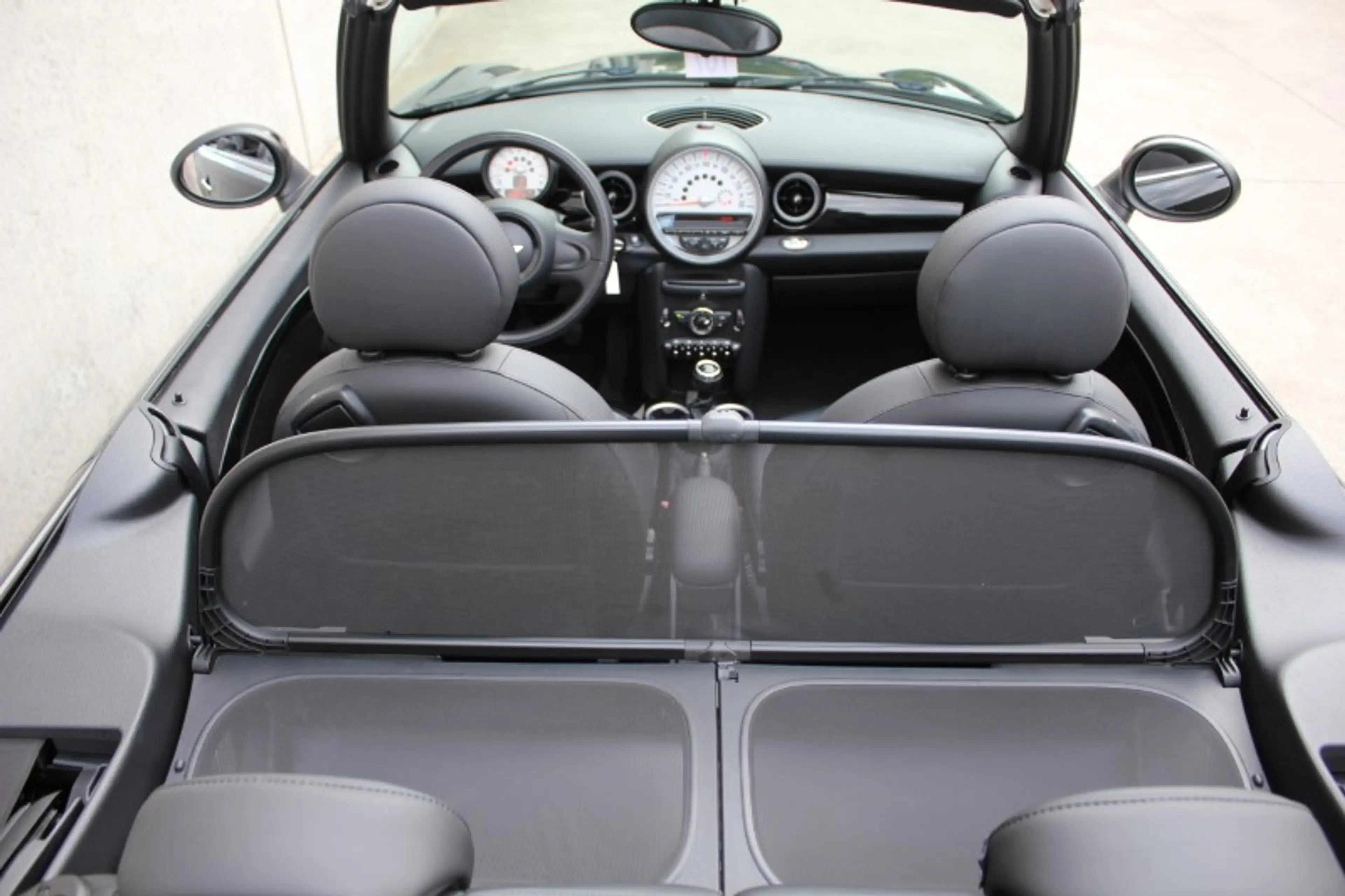 MINI One Cabrio Mini Cabriolet 1.6i One/ lage kilometers — photo 9