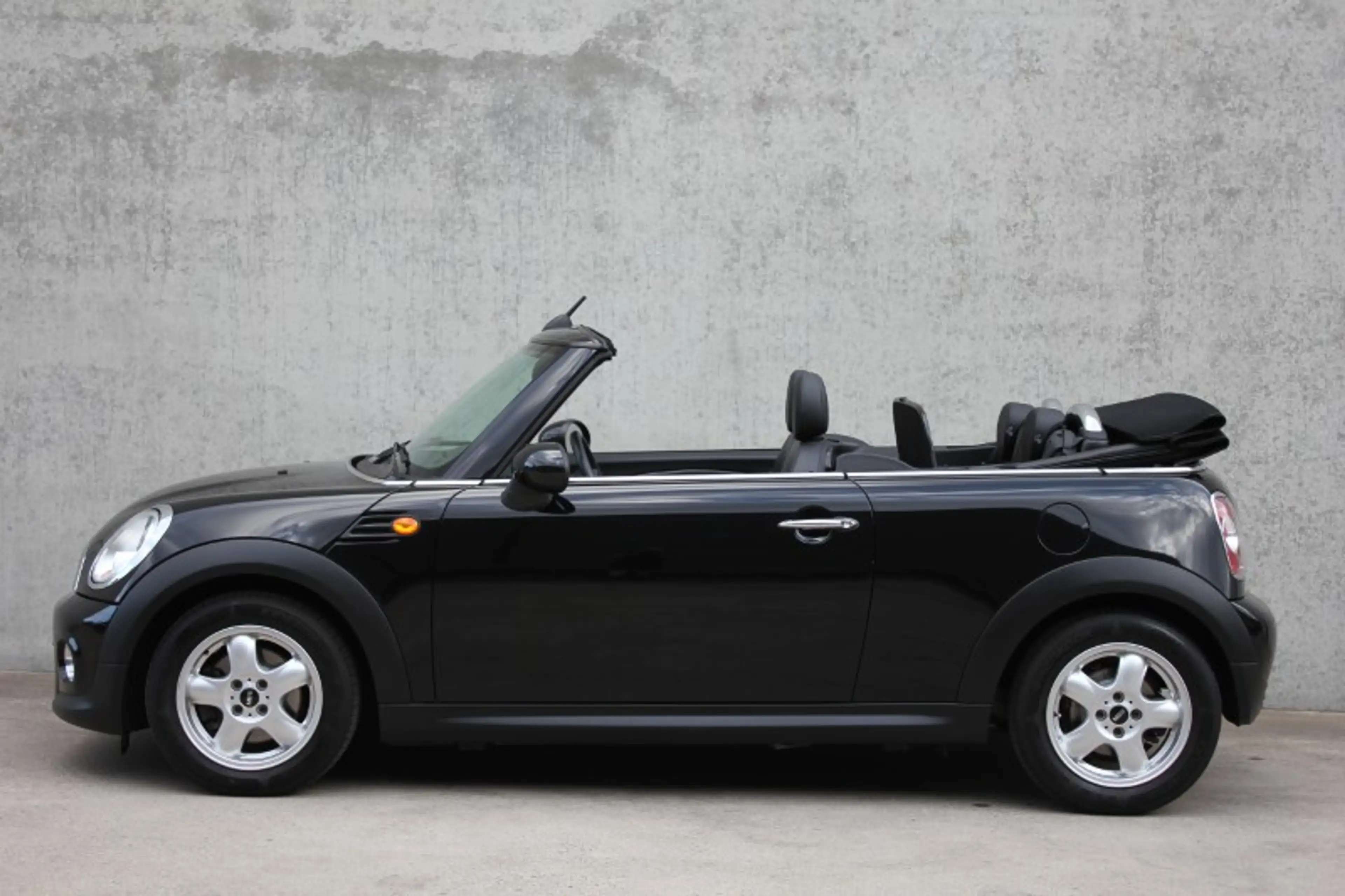 MINI One Cabrio Mini Cabriolet 1.6i One/ lage kilometers — photo 3