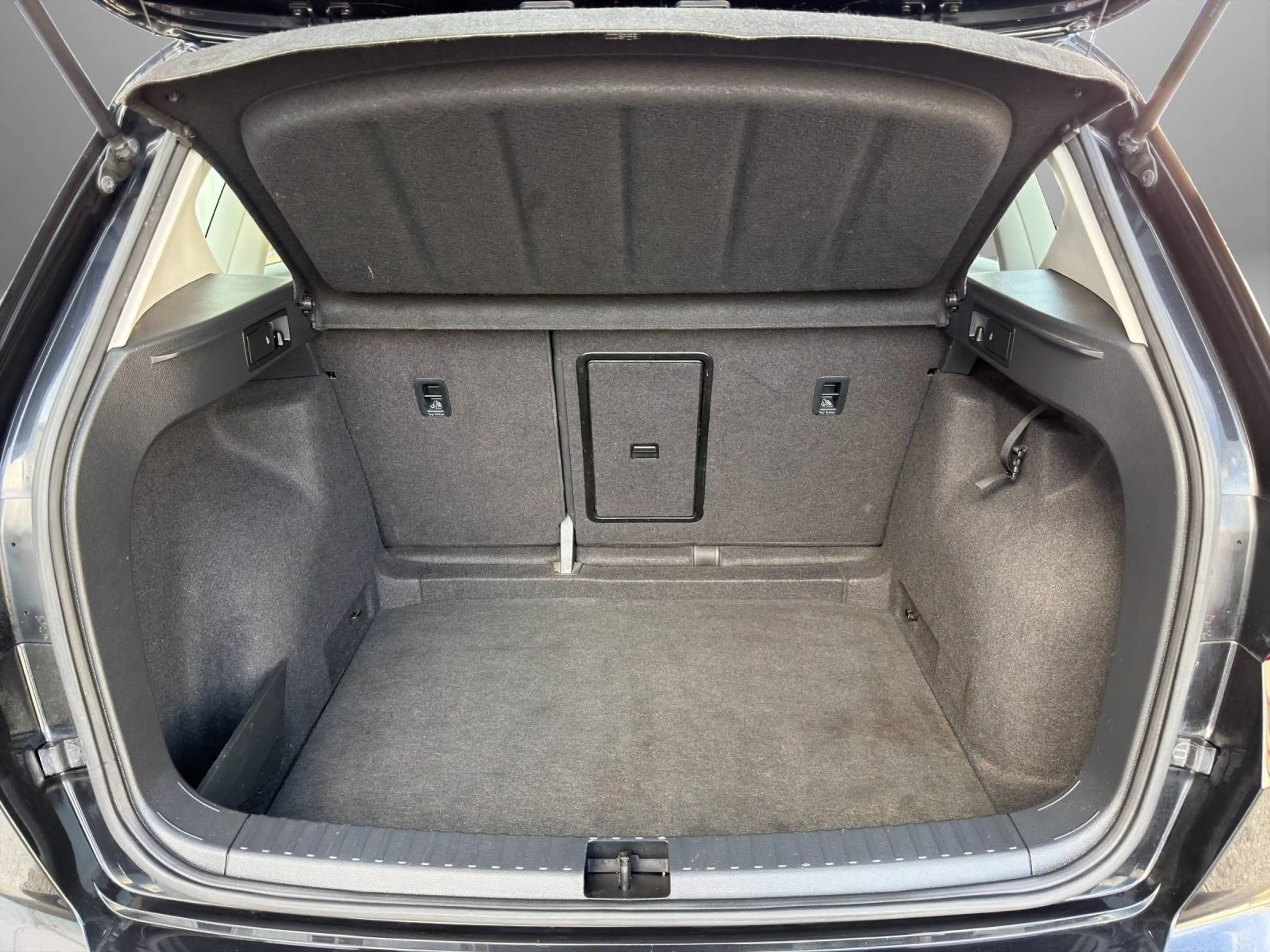SEAT Ateca 1,6 Style TDI DSG *AHK, NBA, PA* — photo 9