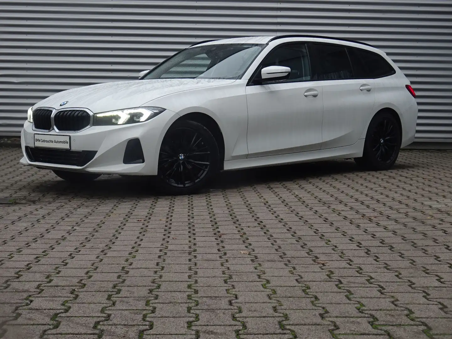 BMW 318 i Tour. Curved HuD 18Zoll LM Schaltwippen SH Blanc - 2