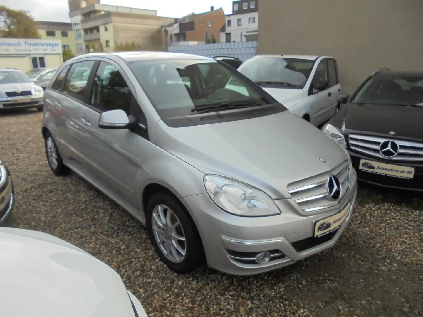 Mercedes-Benz B 180 B 180 Blue Efficiency,Start/Stop,Panorama,3-Hand!! Silber - 1
