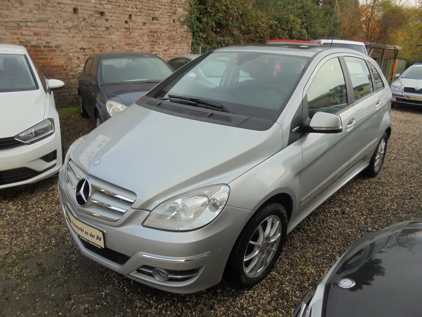Mercedes-Benz B 180 B 180 Blue Efficiency,Start/Stop,Panorama,3-Hand!! Silber - 2