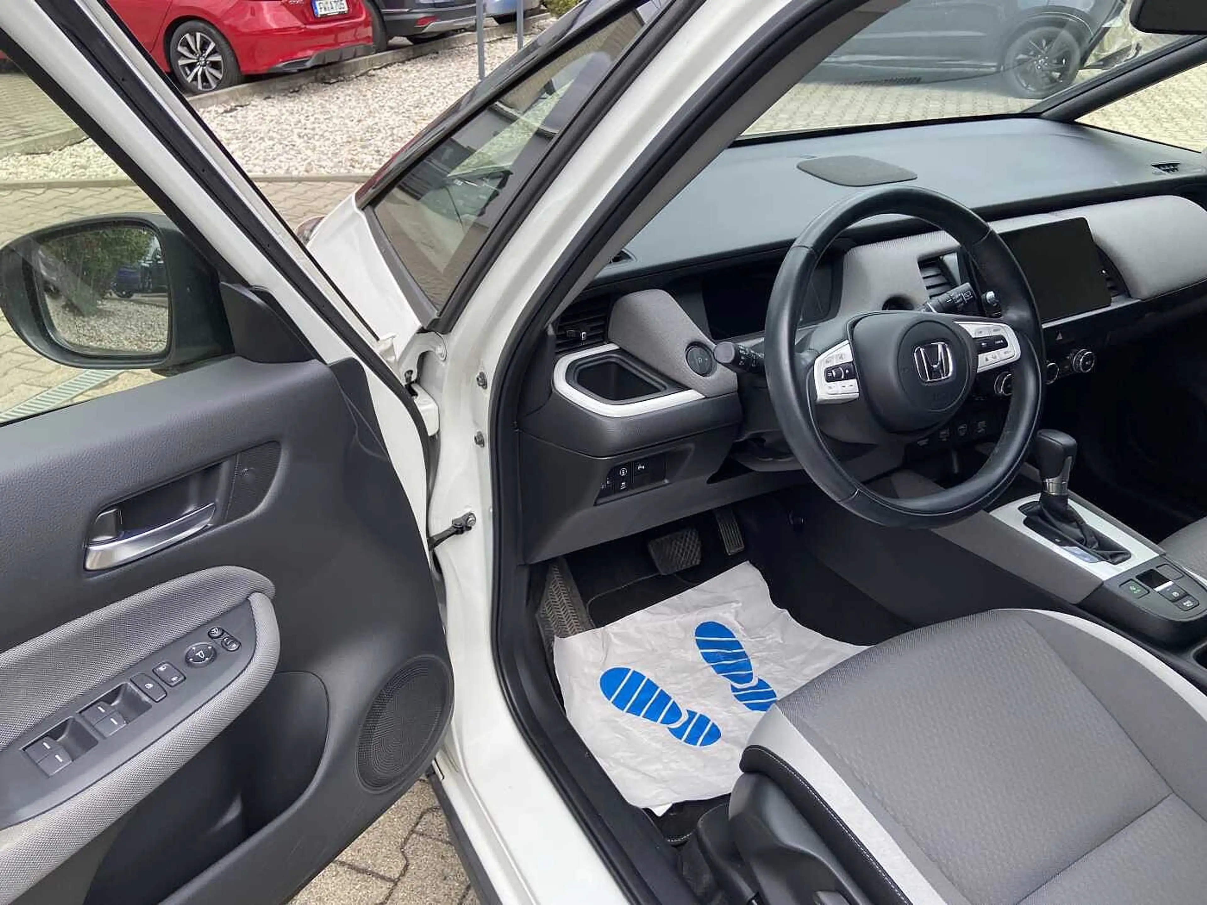Honda Jazz 1.5 i-MMD Crosstar Executive / Winterräder — photo 9