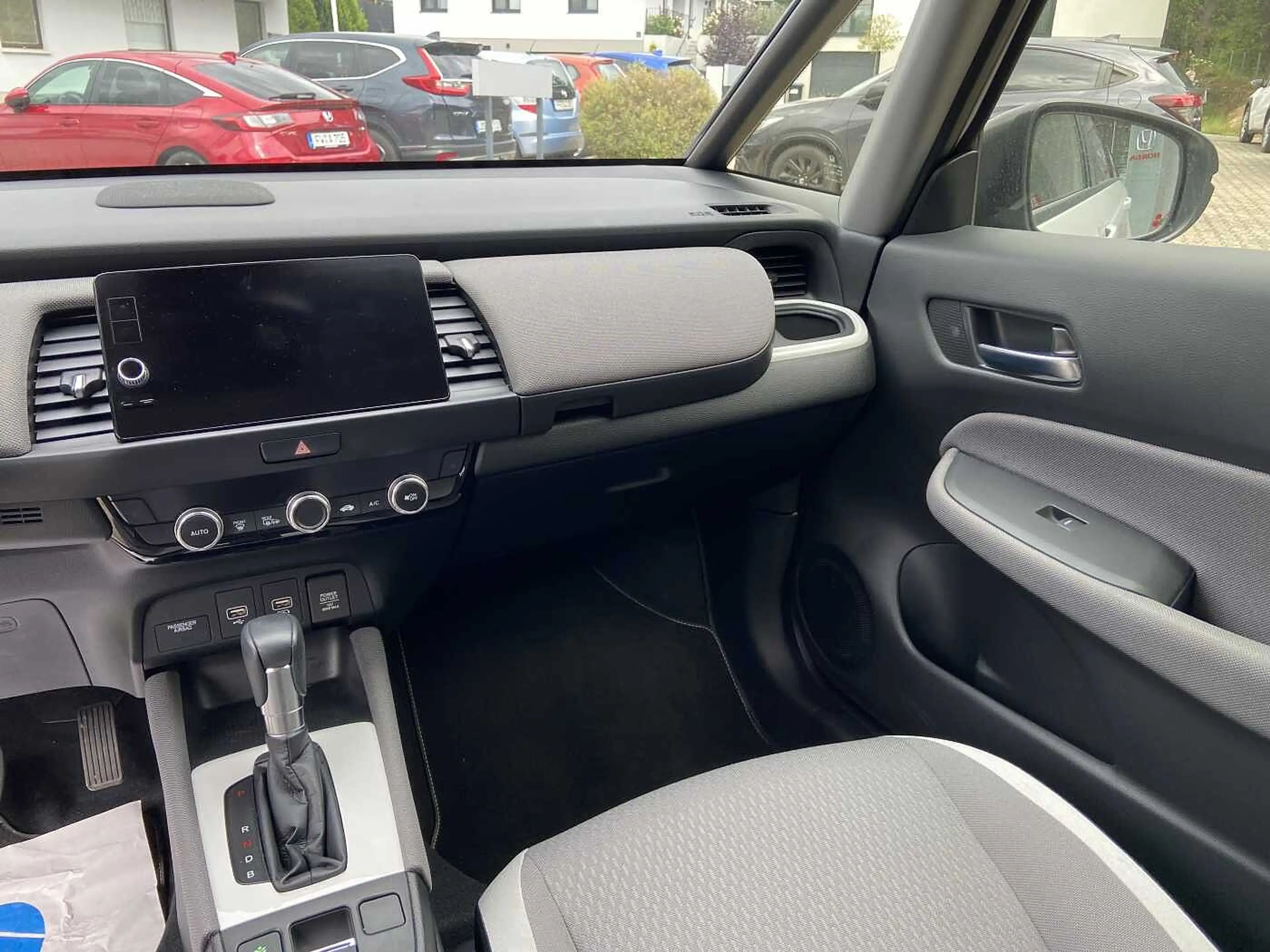 Honda Jazz 1.5 i-MMD Crosstar Executive / Winterräder — photo 15