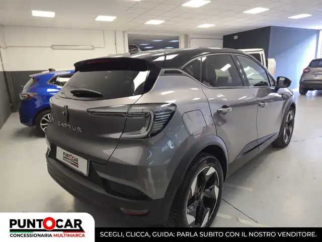 Renault Captur view 4