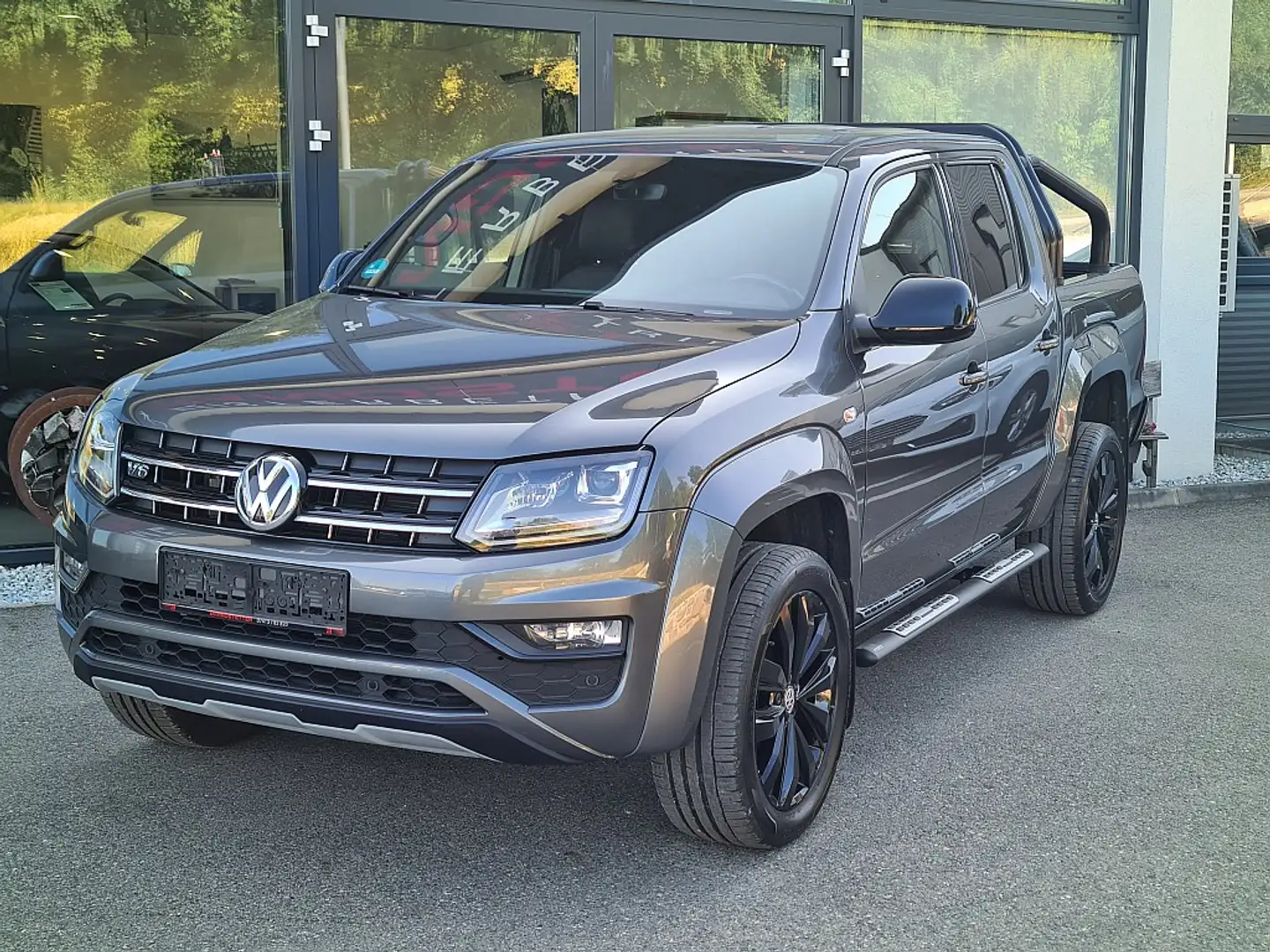 Volkswagen Amarok DoubleCab Aventura 3,0 TDI 4Motion Aut. Grijs - 2