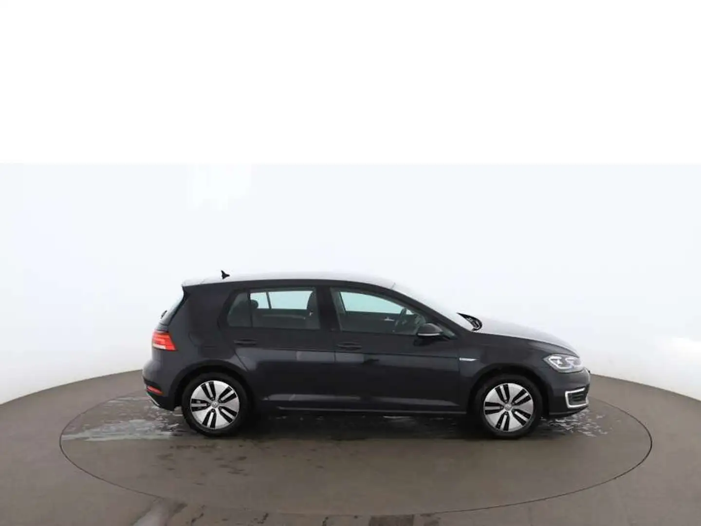 Volkswagen Golf e- 35.8kWh Aut LED NAVI APP-CONNECT PDC Grau - 2