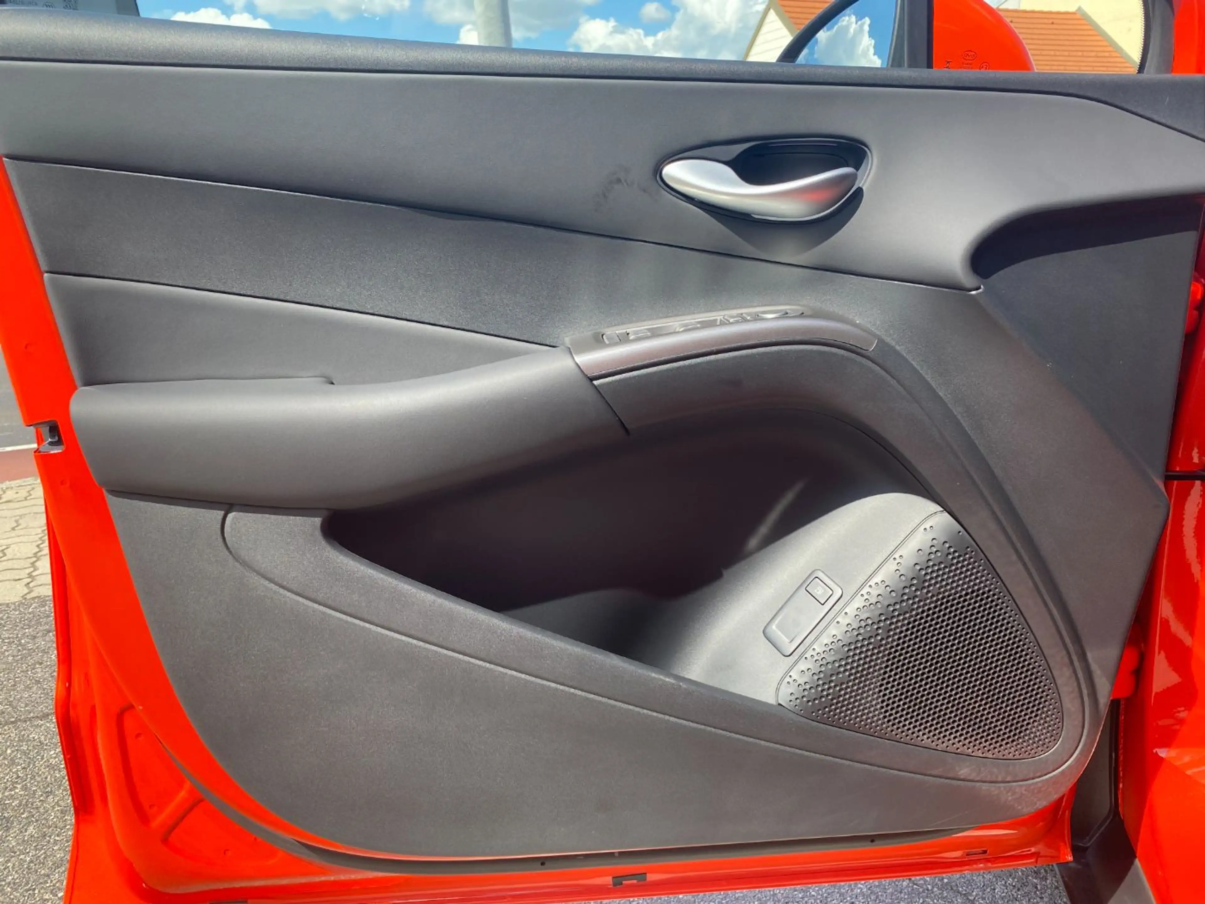 BYD Dolphin G DM-i Boo Vorführwagen LED — photo 10