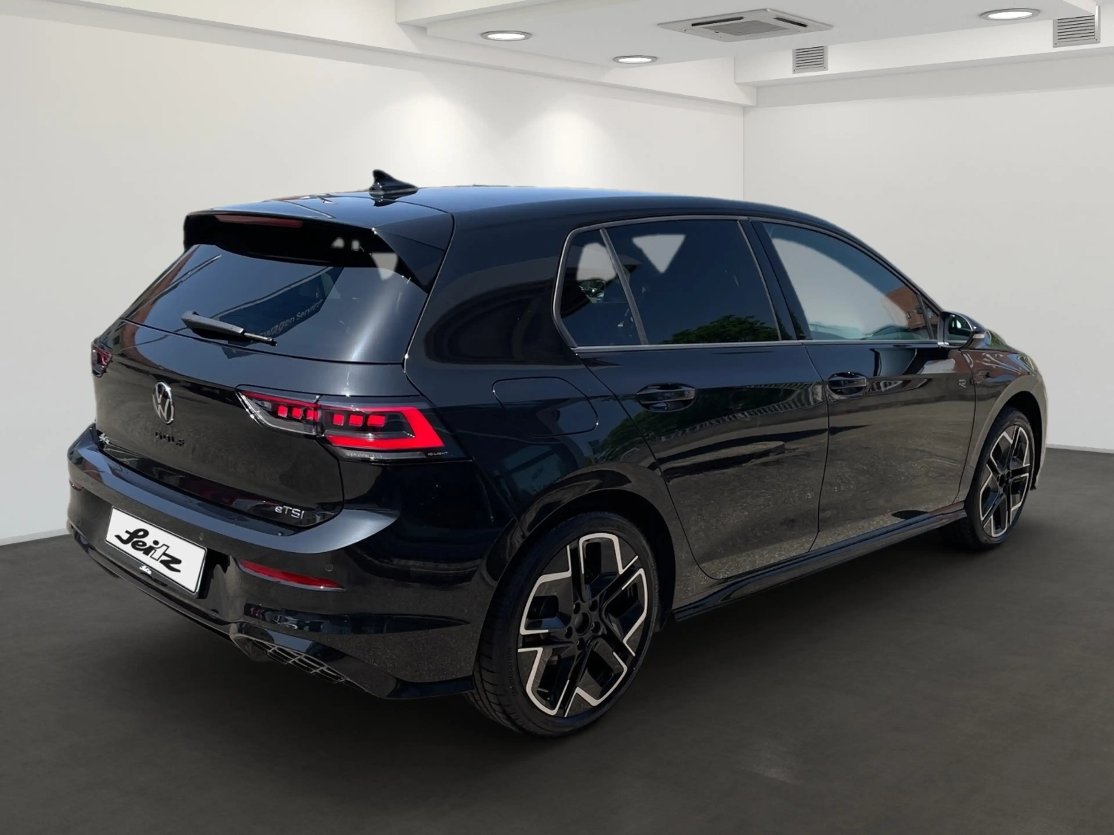 Volkswagen Golf VIII 1.5 eTSI R-Line *HEAD-UP*MATRIX*KAMERA* — photo 6