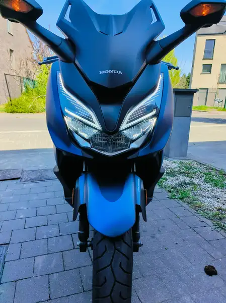 Honda Forza 350 - foto 7