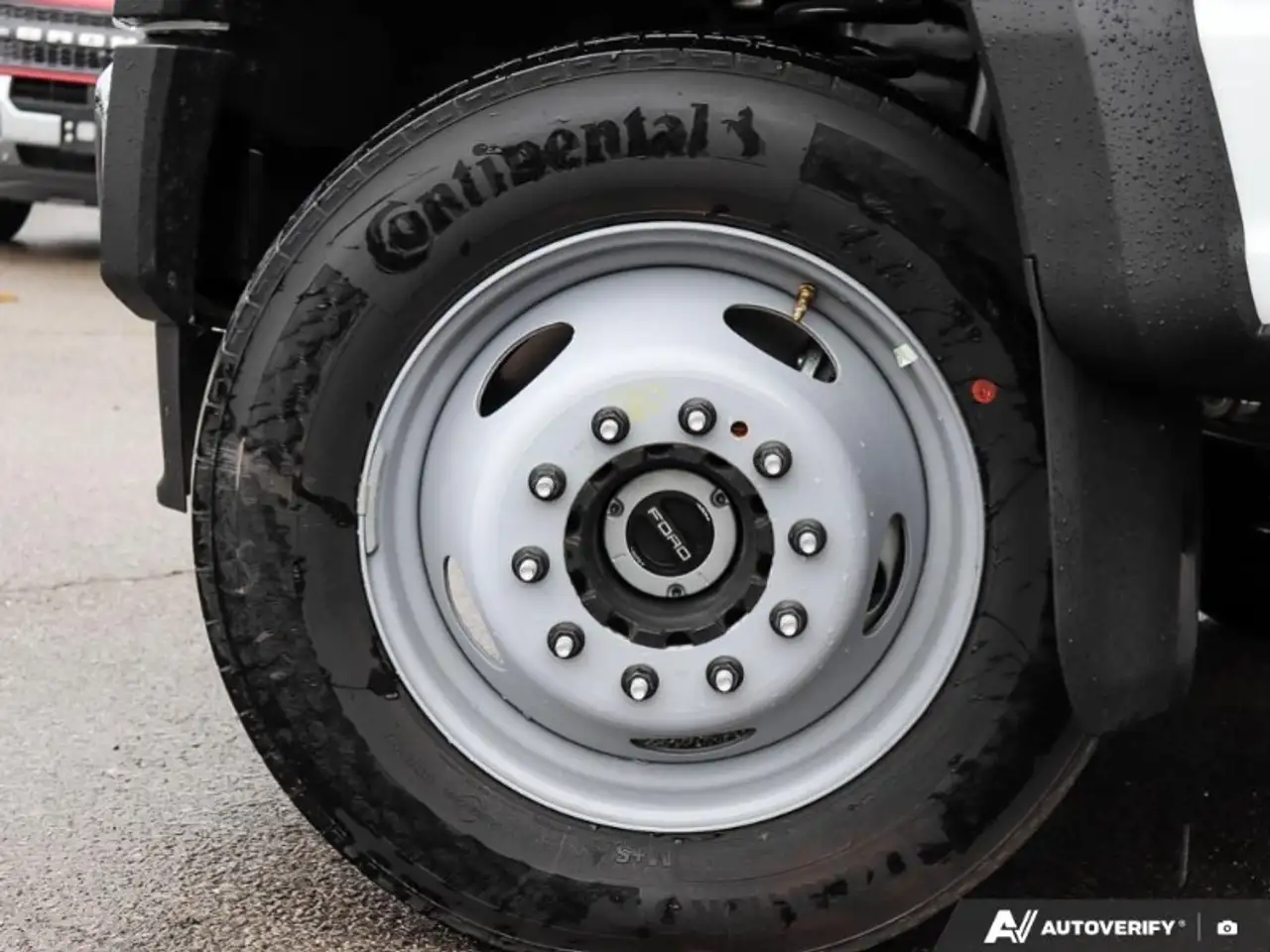 Ford F-550 Super Duty снимка Ford F-550 Super Duty