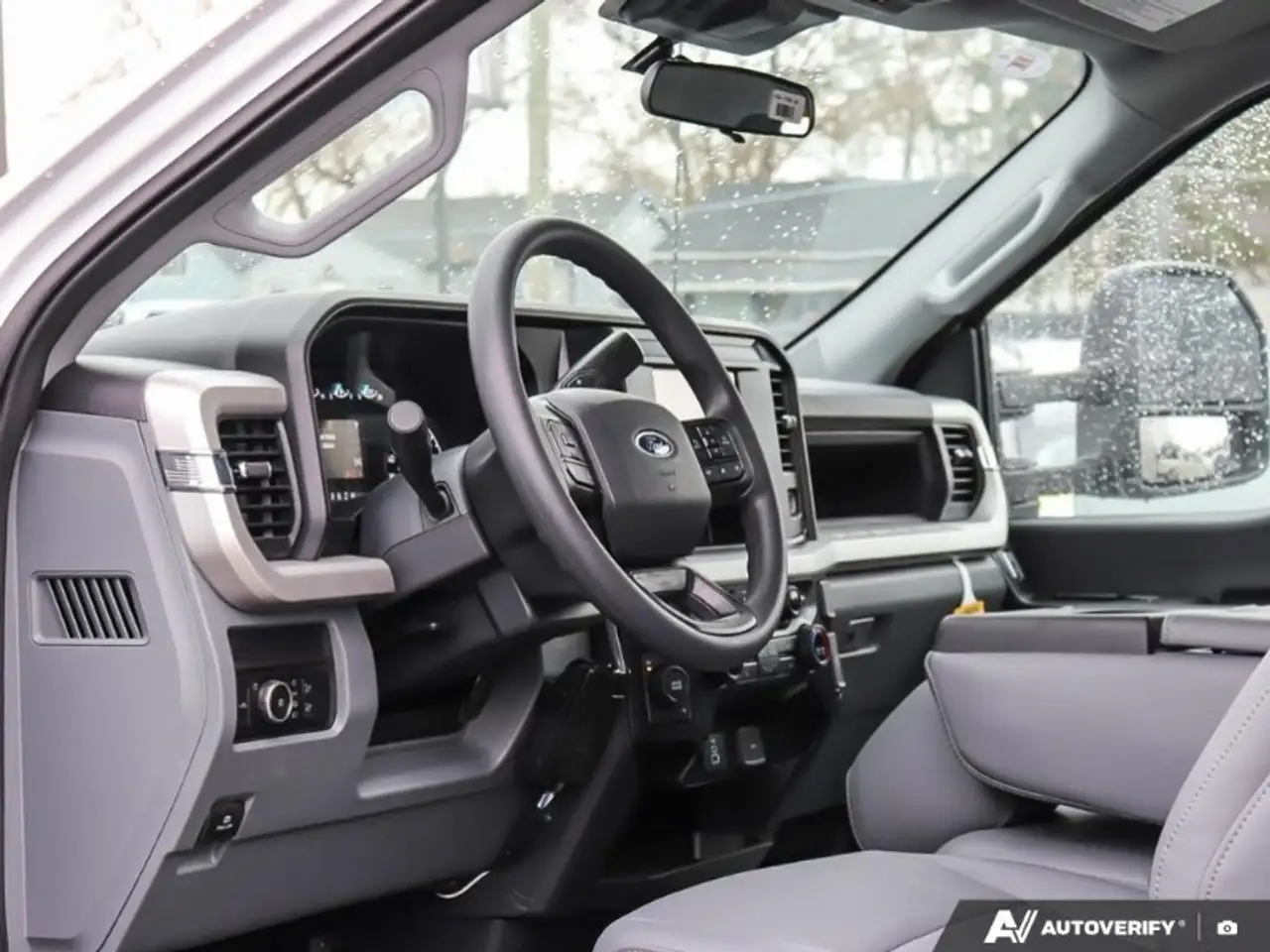 Ford F-550 Super Duty снимка Ford F-550 Super Duty