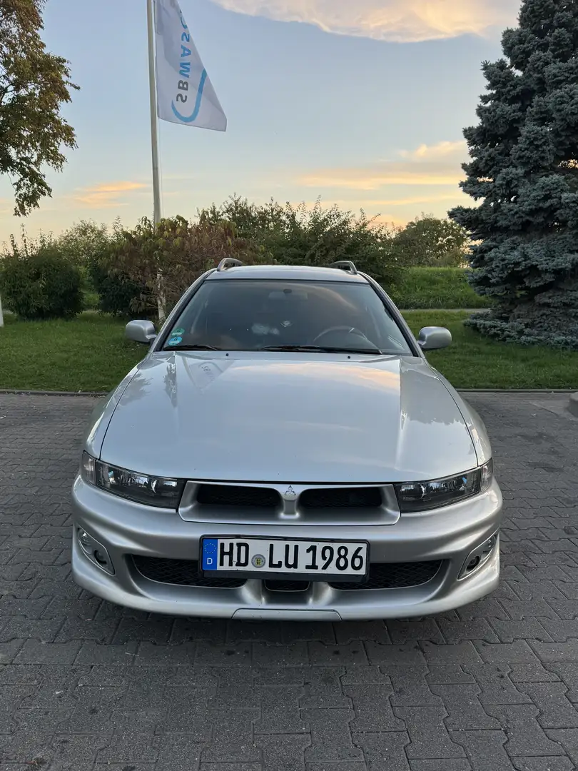 Mitsubishi Galant 2500 V6-24 - 1
