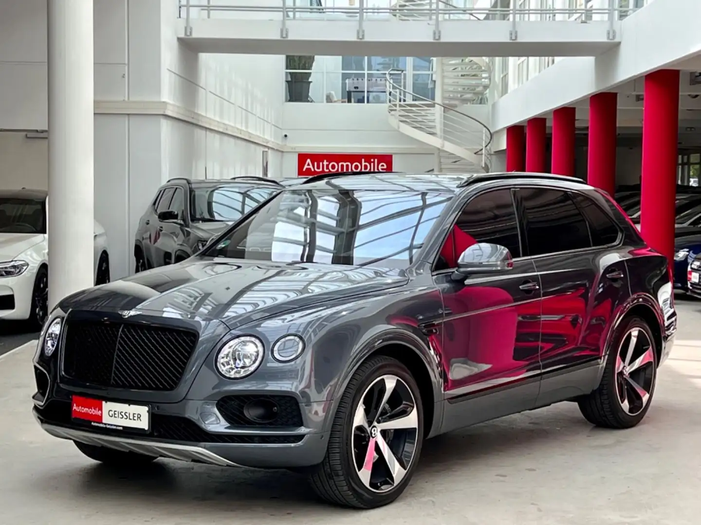 Bentley Bentayga 4.0 V8 Mulliner 22"+Massage+Tour+City Grau - 1