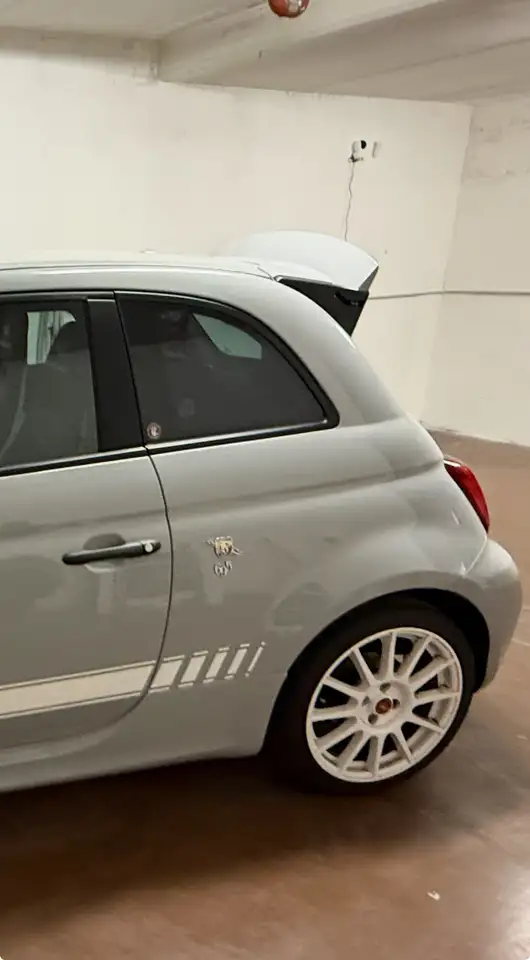 Abarth 695 2022