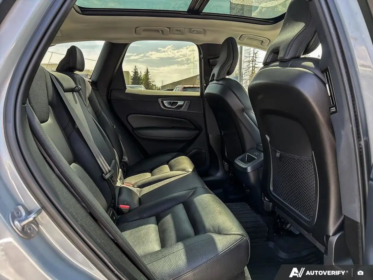 Volvo XC60 снимка Volvo XC60