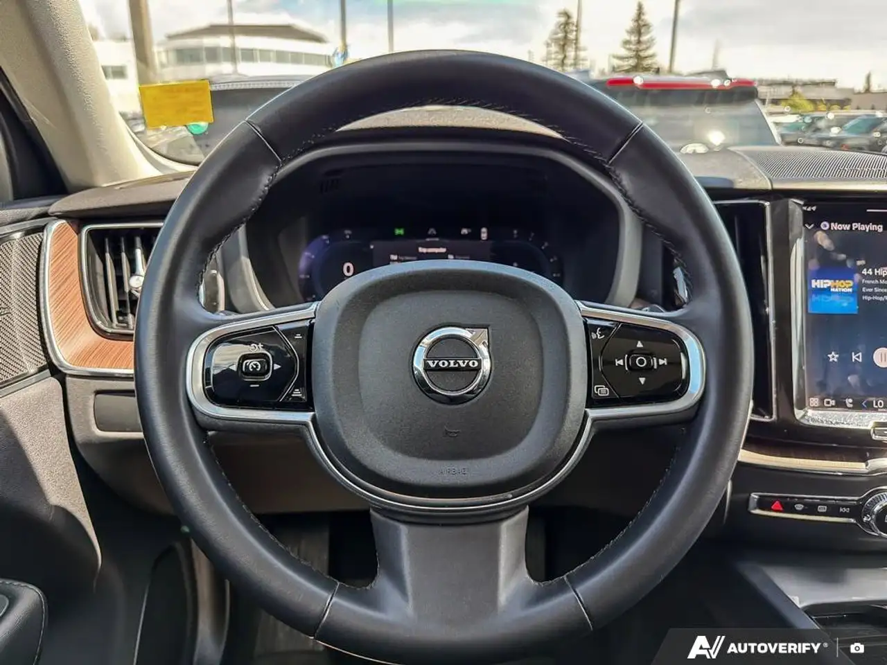 Volvo XC60 снимка Volvo XC60