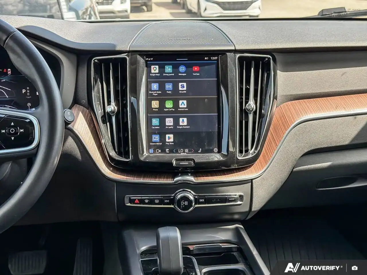 Volvo XC60 снимка Volvo XC60