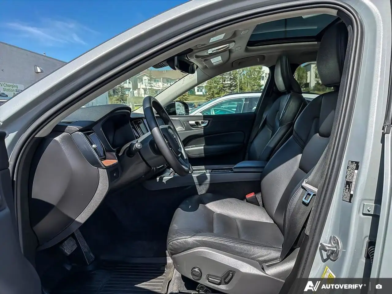 Volvo XC60 снимка Volvo XC60
