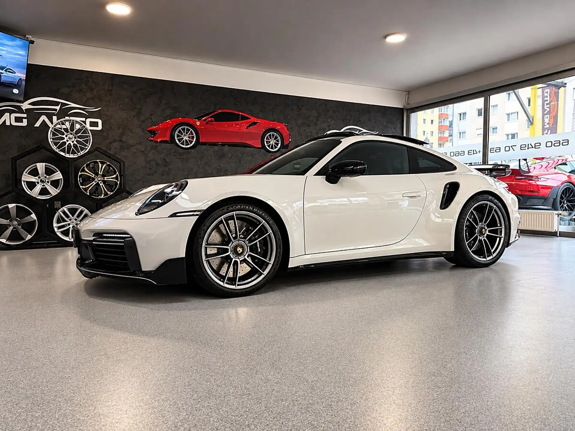 포르쉐 911 Turbo S Coupe 2021 화이트 사진 2