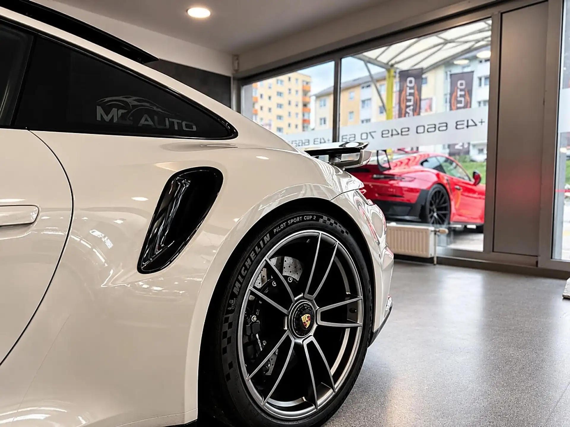 포르쉐 911 Turbo S Coupe 2021 화이트 사진 5
