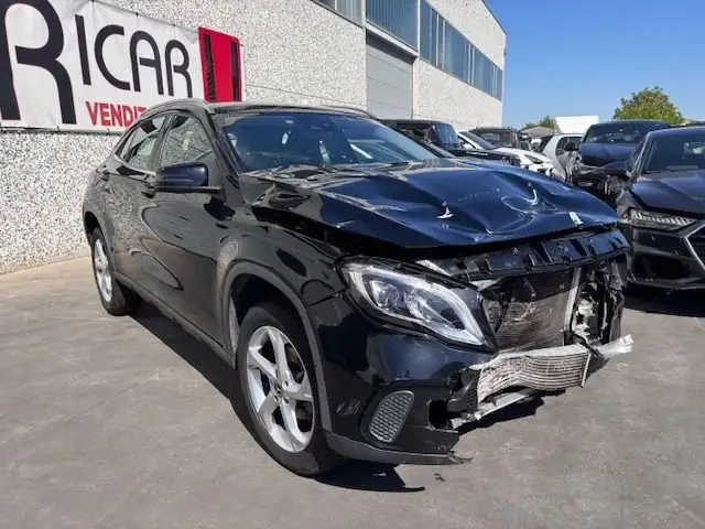 Mercedes-Benz GLA 200 GLA-X156 2017 d Sport 4matic auto