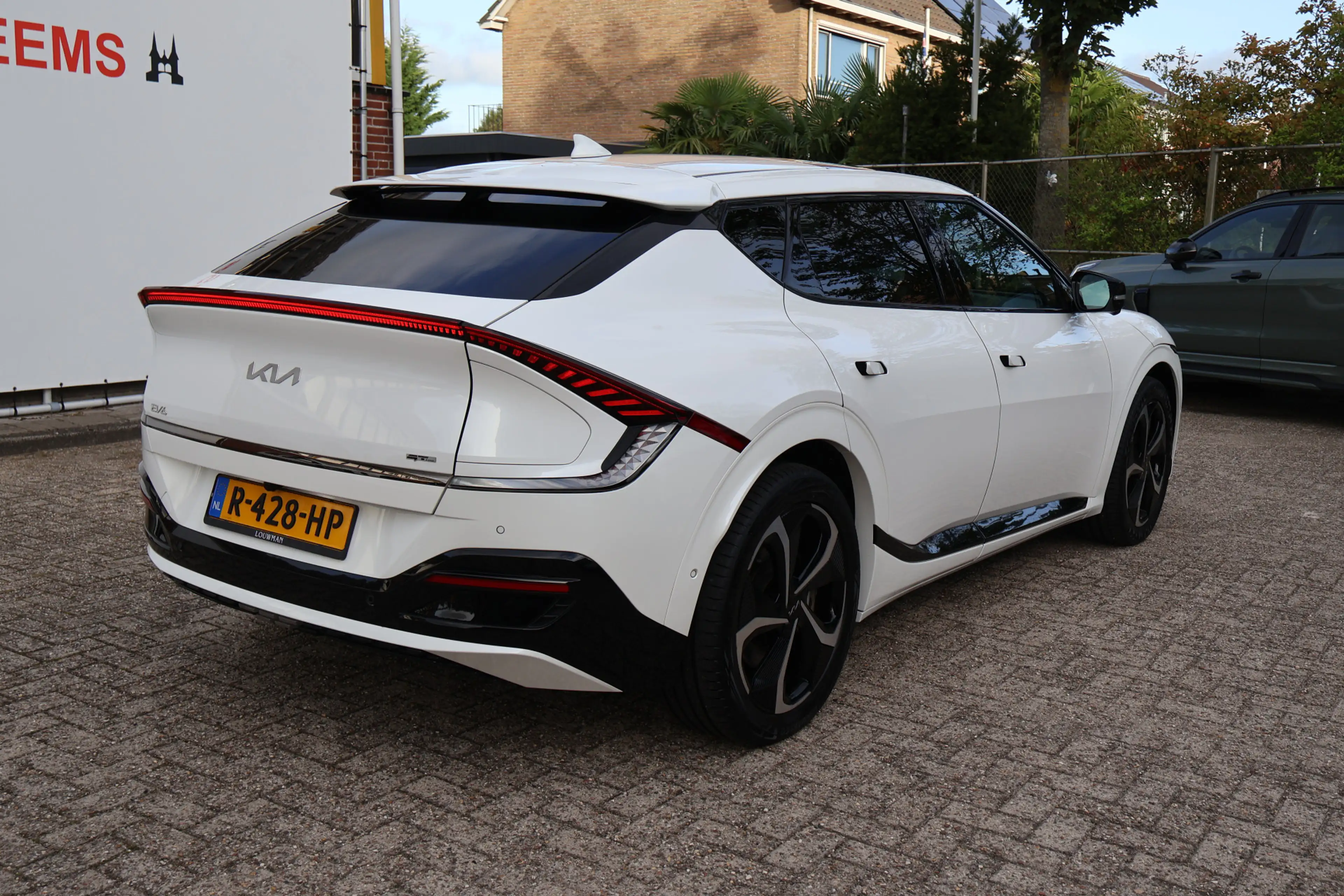 Kia EV6 GT-Line AWD 77.4 kWh / NL-Auto / Hud / Schuifd. / — photo 2