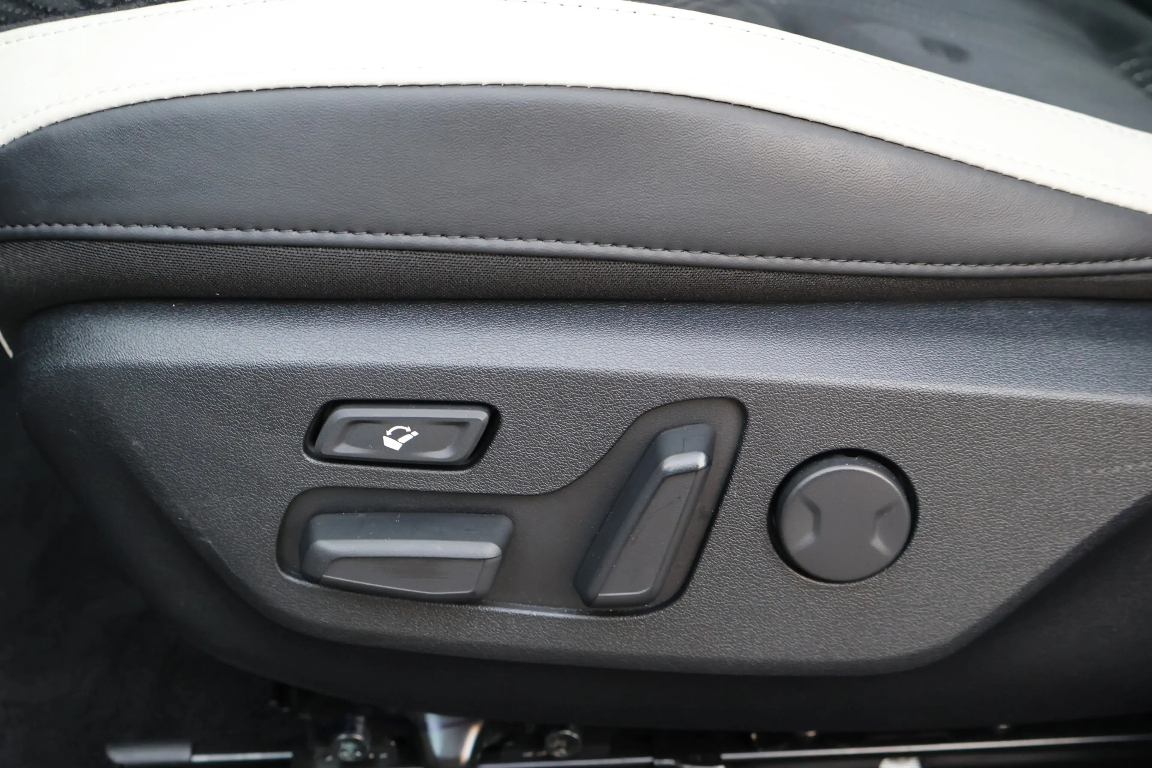 Kia EV6 GT-Line AWD 77.4 kWh / NL-Auto / Hud / Schuifd. / — photo 4