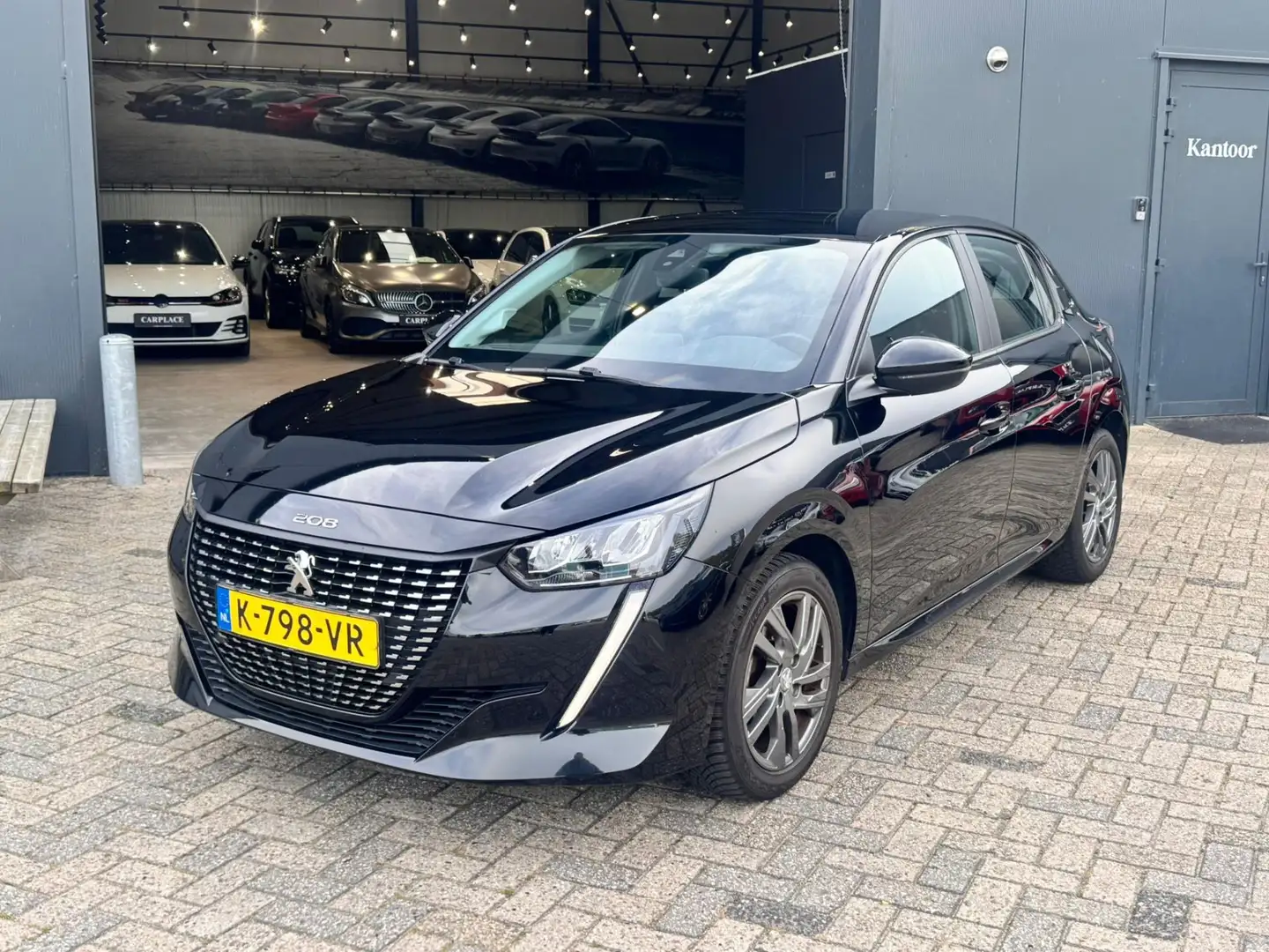 Peugeot 208 1.2 PureTech Active Pack Zwart - 2