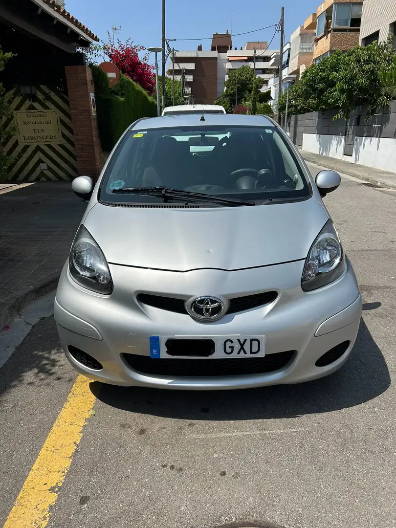 Toyota Aygo 1.0 VVT-i Blue Comfort Automático - 1