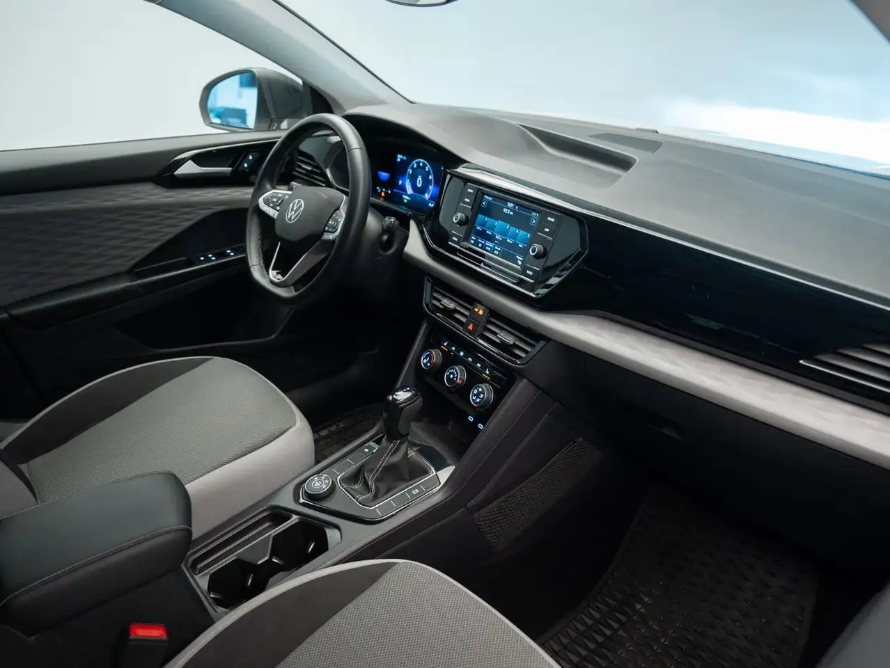 Volkswagen Taos снимка Volkswagen Taos