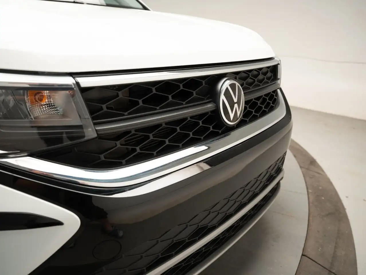 Volkswagen Taos снимка Volkswagen Taos