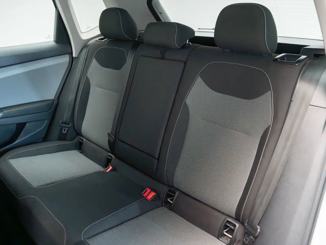 Volkswagen Taos снимка Volkswagen Taos