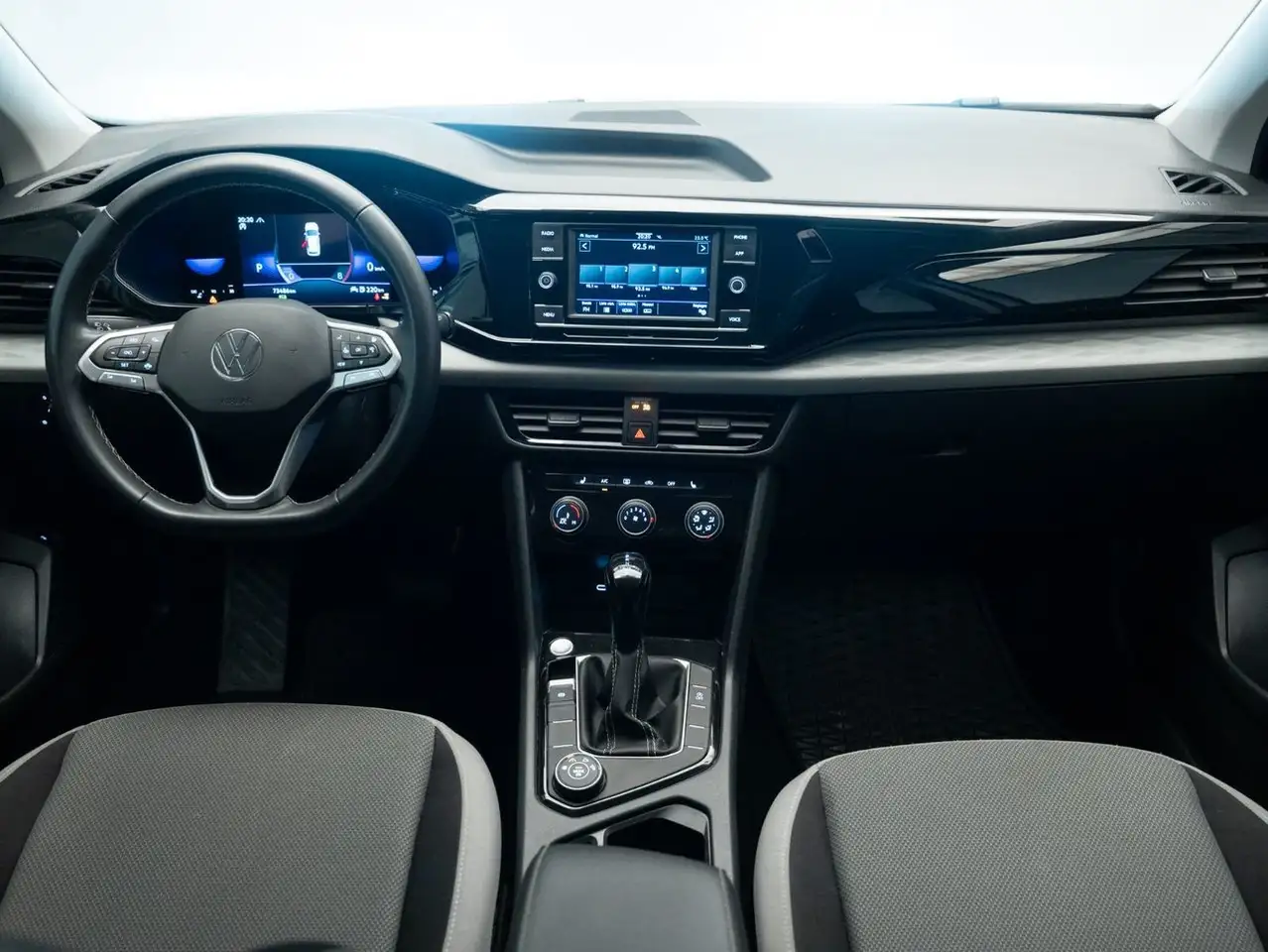 Volkswagen Taos снимка Volkswagen Taos