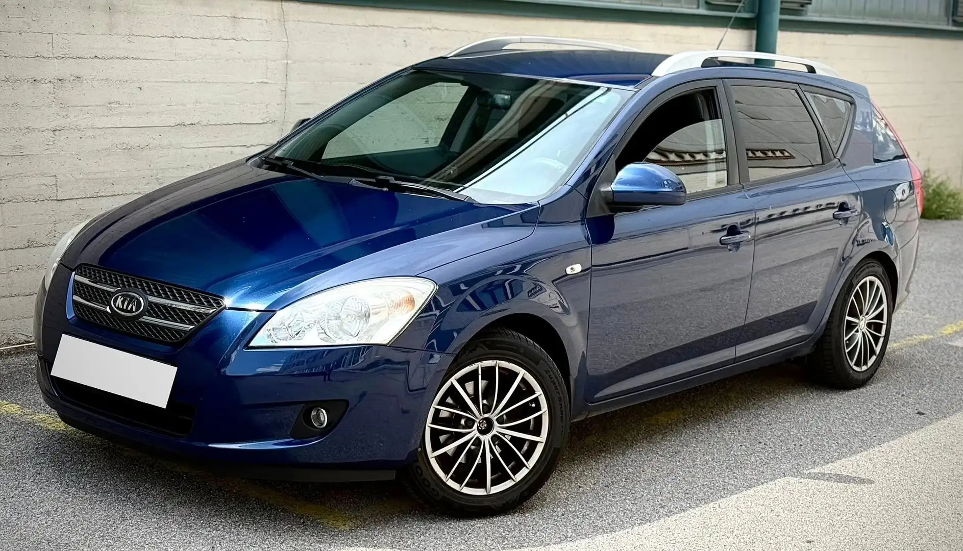 Kia Ceed SW / cee'd SW Ceed SW 1,6 CRDI Motion 90 Pickerl bis 5/26 Blau - 1