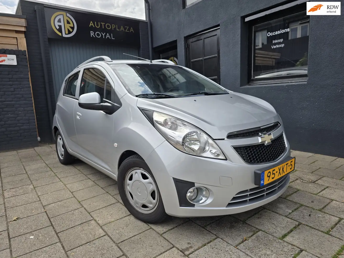 Chevrolet Spark 1.0 16V LT Bi-Fuel Gris - 1