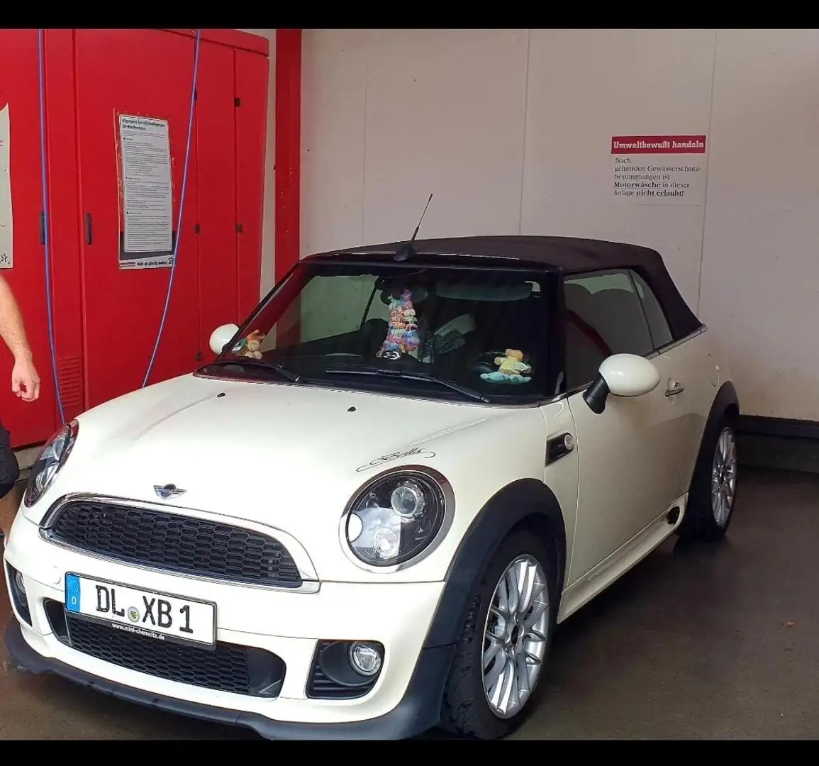 MINI One Cabrio One Weiß - 1
